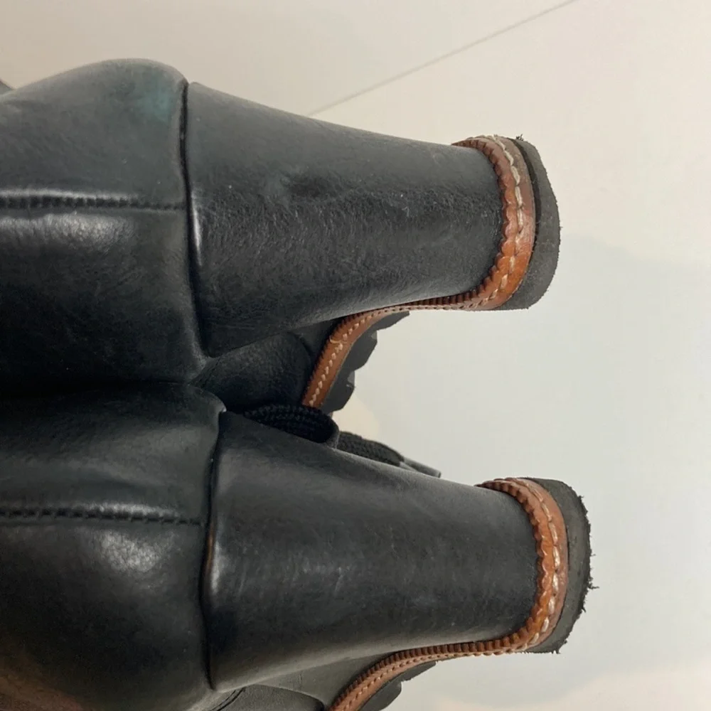 FABIANELLI BLACK WEDGE Sherpa Lace-up ANKLE BOOTS Sz 40 Winter Apres Ski Luxury